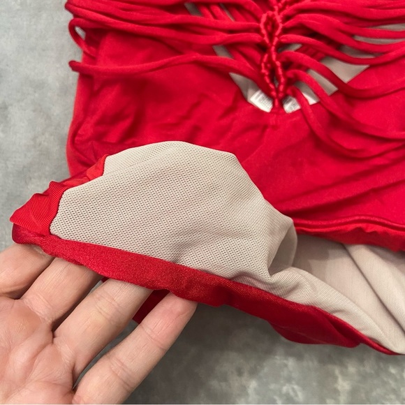 New! Leonisa Sculpting Macramé Back Strapless One-Piece Swimsuit 27659 - Picture 4 of 8